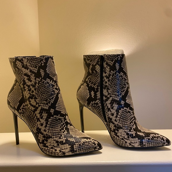 Aldo Black and Cream Snakeskin Heeled Boots - Picture 1 of 5